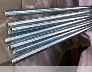 Шпилька стальная